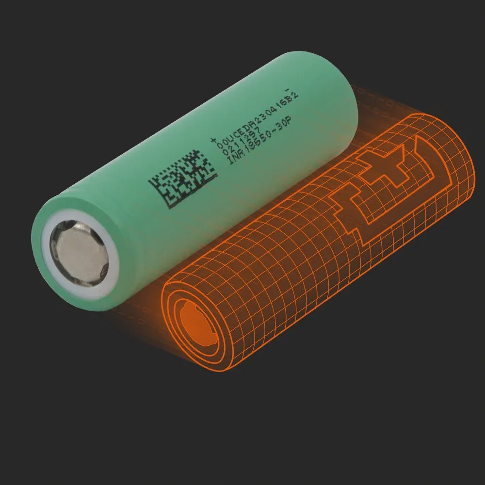 DMEGC INR18650-30P:Batemoモデルと並べた実物のセル