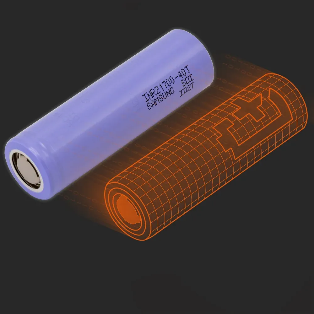 Samsung SDI INR21700-40T: the physical cell next to its Batemo model